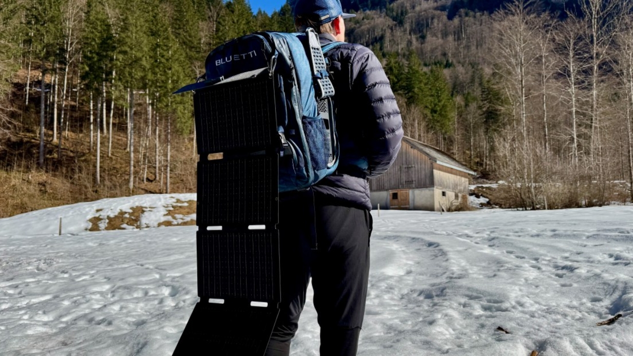 Bluettis-Handsfree-1-is-the-solar-backpack-I-love-hating.jpeg