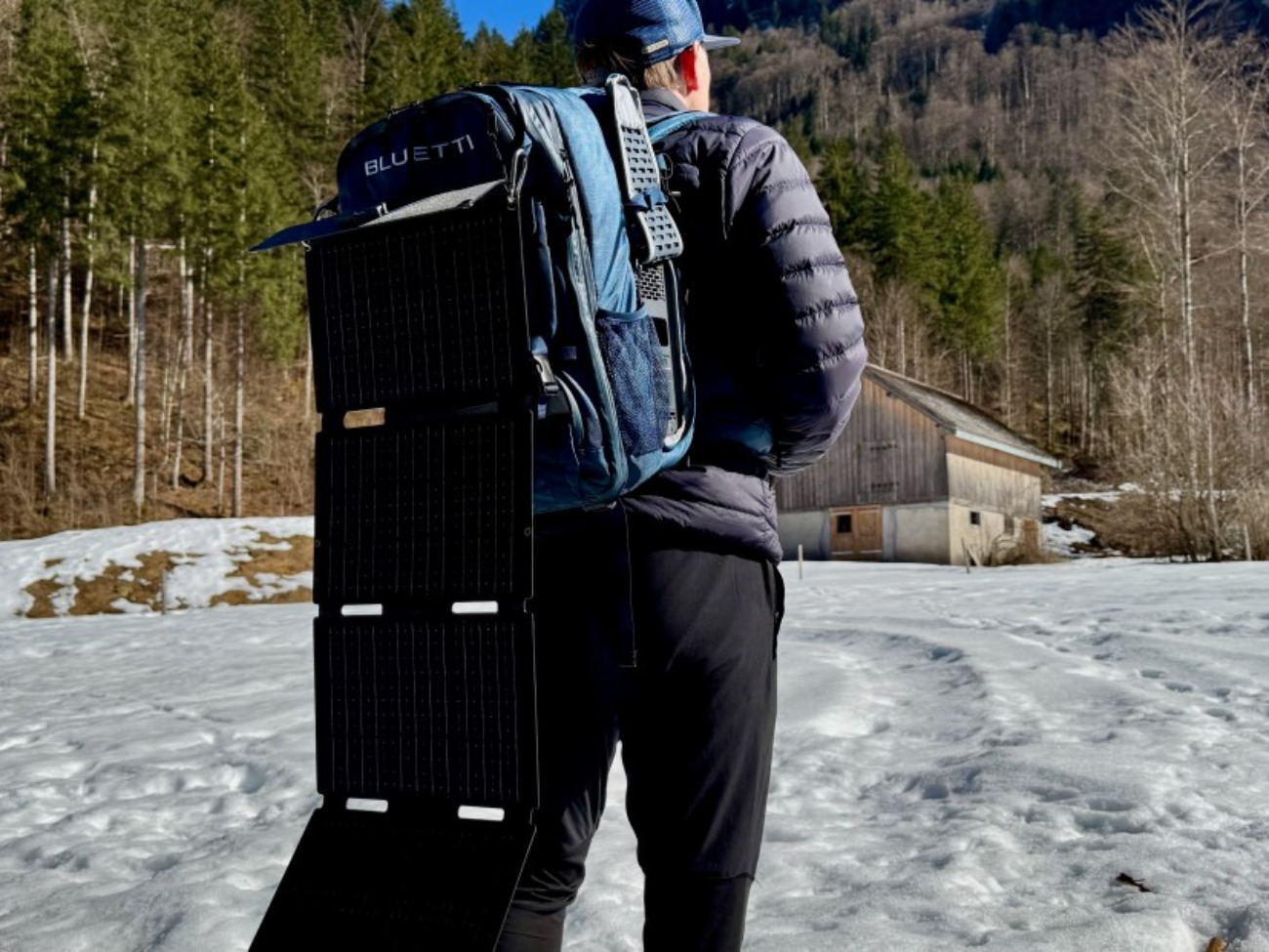 Bluettis-Handsfree-1-is-the-solar-backpack-I-love-hating.jpeg