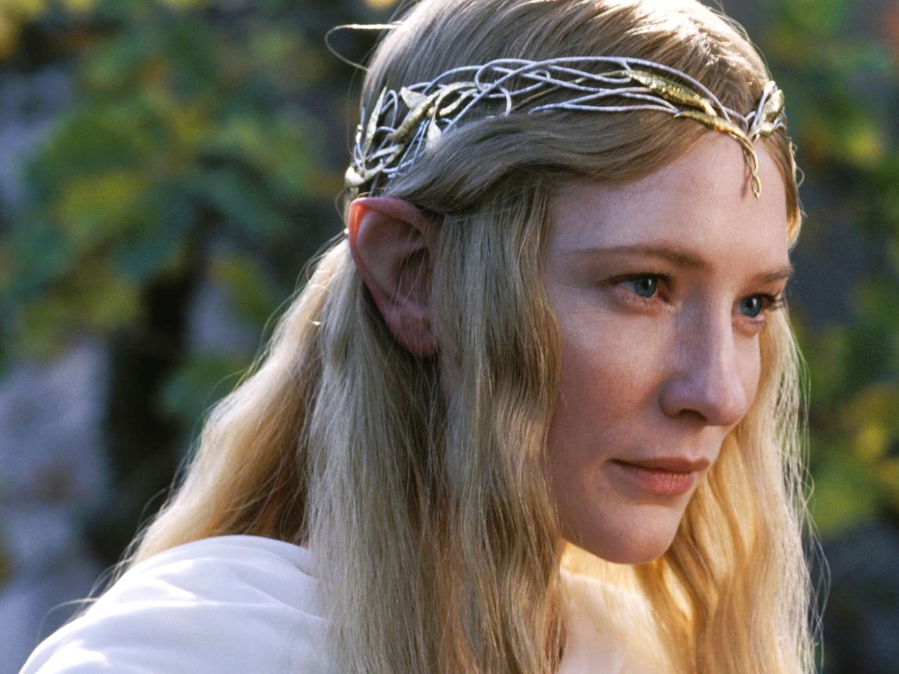 Cate-Blanchett-lord-of-the-rings-031925-4c7c6a109f854607acd68f353da95e2d.jpg