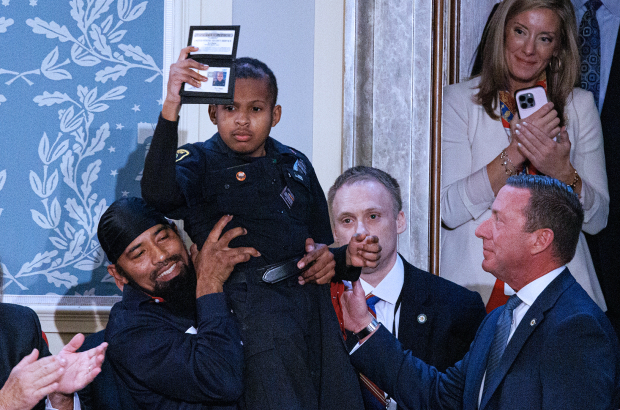 Houston-Boy-Captures-Hearts-After-President-Trump-Honors-Him-During.jpg