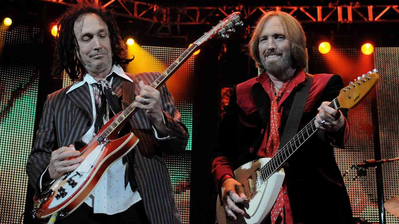 Mike-Campbell-Tom-Petty-Heartbreakers-031525-02-f0dadac65333407c9c88db01c4950658.jpg