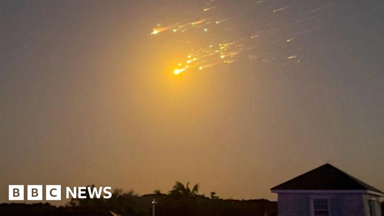 SpaceX-rocket-explodes-raining-debris-from-sky-for-second-time.jpg