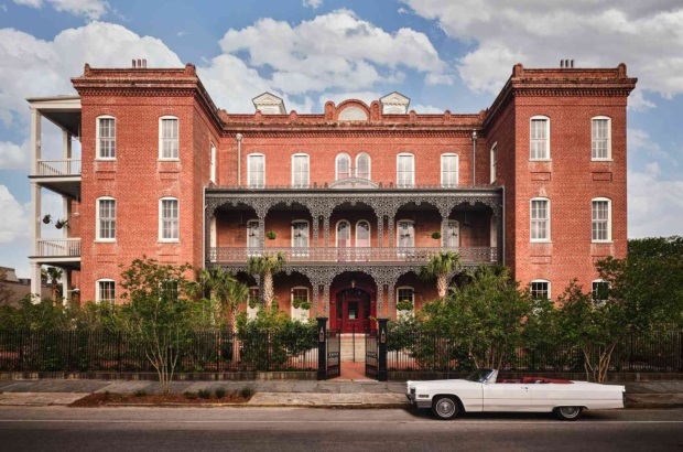 TAL-header-exterior-hotel-st-vincent-new-orleans-HTLSTVINCENT0225-01b2e946fcf843d295be1d70c2412277.j.jpeg