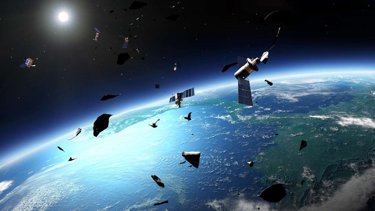 TAL-space-debris-SPACEJUNK0225-ba270c44696b43cda075725a048bab19.jpg