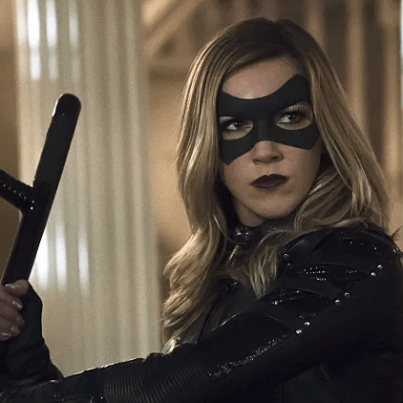 arrow-katie-cassidy-fired-2016.png